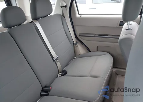 2010 Ford Escape Xls from USA, damaged, VIN 1FMCU0C78AKD47085